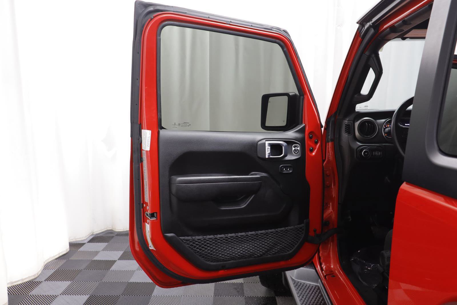 Used 2021 Jeep Wrangler Sport S image 4