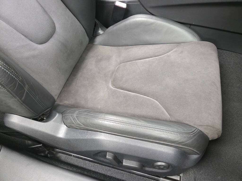 Used 2008 Audi TT 2.0T FWD image 32