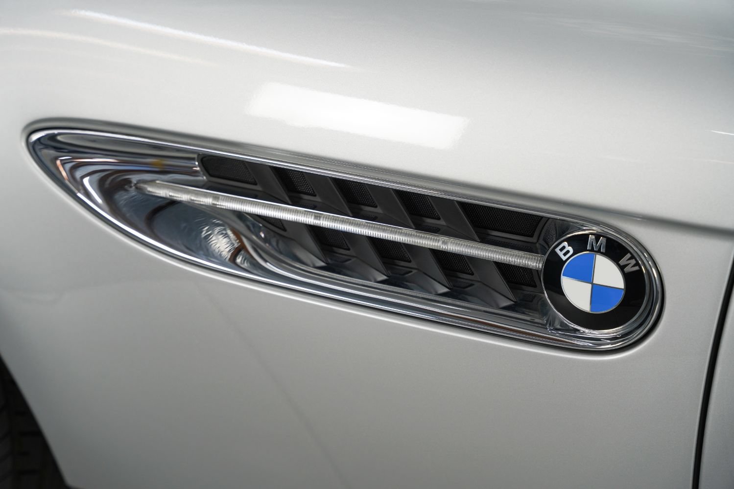 Used 2001 BMW Z8 RWD image 19