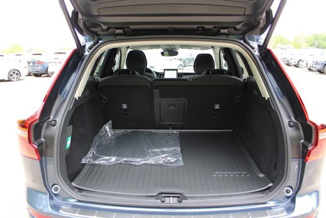 New 2026 Volvo XC60 B5 Core w/ Protection Package Premier AWD/4WD image 20