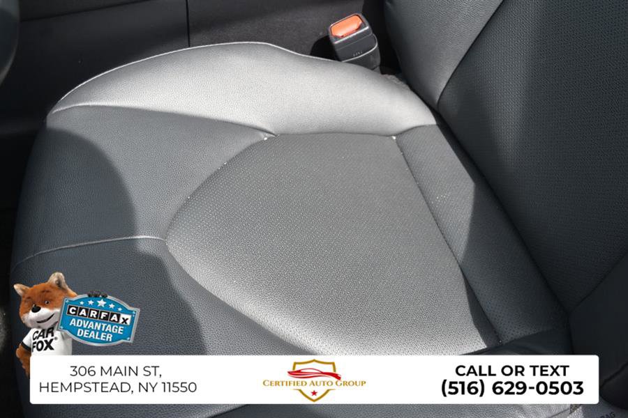 Used 2025 Toyota Grand Highlander FWD image 12