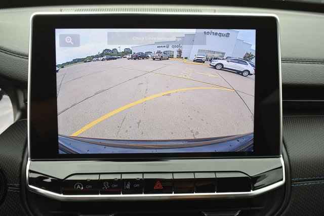 New 2026 Jeep Compass Latitude image 24