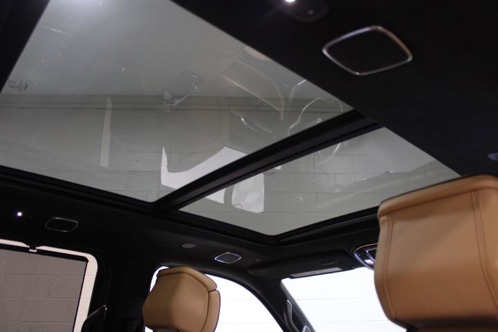 Used 2022 Jeep Grand Wagoneer Series III image 2