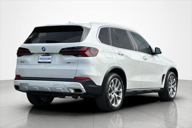 Used 2024 BMW X5 xDrive50e w/ Parking Assistance Package image 5