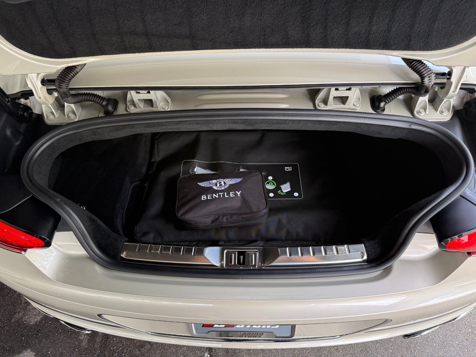 Used 2023 Bentley Continental GT Mulliner AWD/4WD image 36