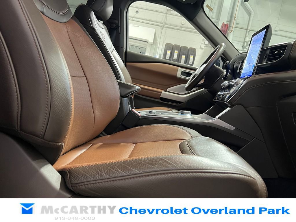 Used 2023 Ford Explorer King Ranch w/ Technology Package AWD/4WD image 35