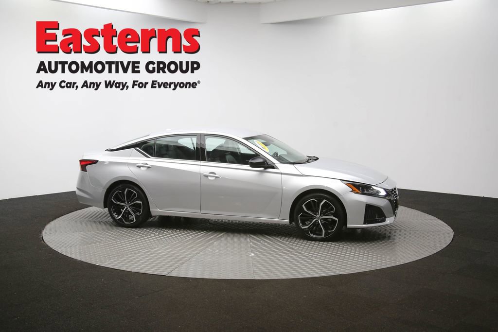 Used 2024 Nissan Altima 2.5 SR image 45