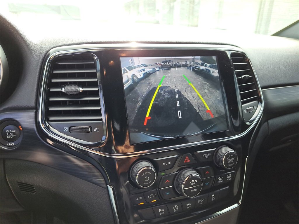 Used 2022 Jeep Grand Cherokee Laredo E w/ Security & Convenience Group image 21