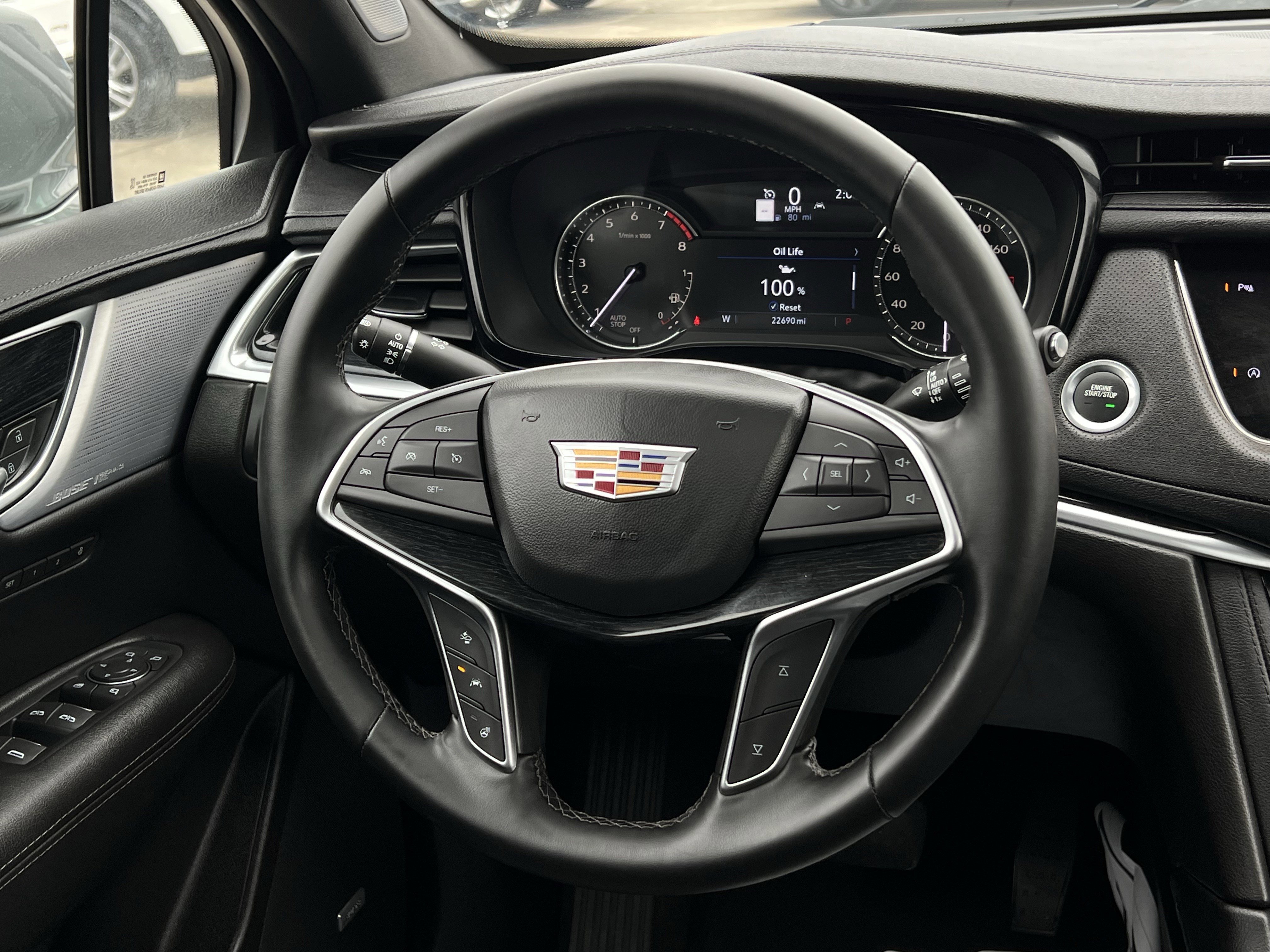 Used 2025 Cadillac XT5 Premium Luxury image 11
