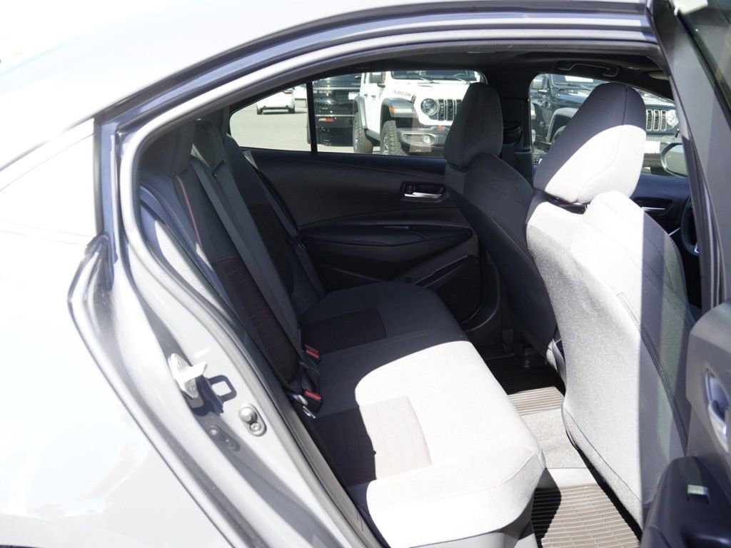 Used 2025 Toyota Corolla SE w/ SE Premium Package FWD image 23