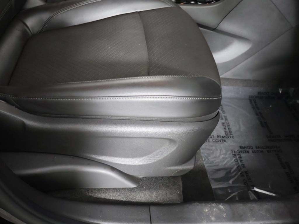 Used 2020 Buick Encore Preferred w/ Safety Package FWD image 28