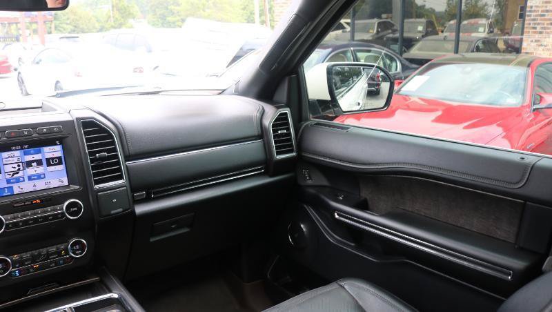 Used 2019 Ford Expedition Max Limited RWD image 25