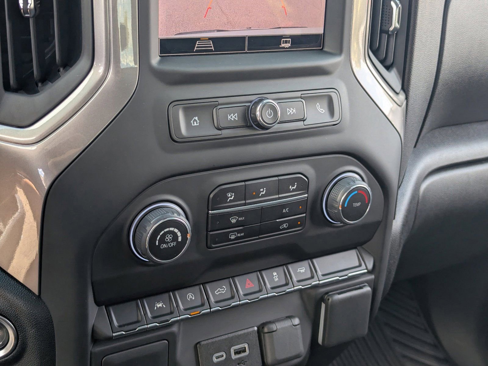 Used 2025 Chevrolet Silverado 1500 Custom image 29