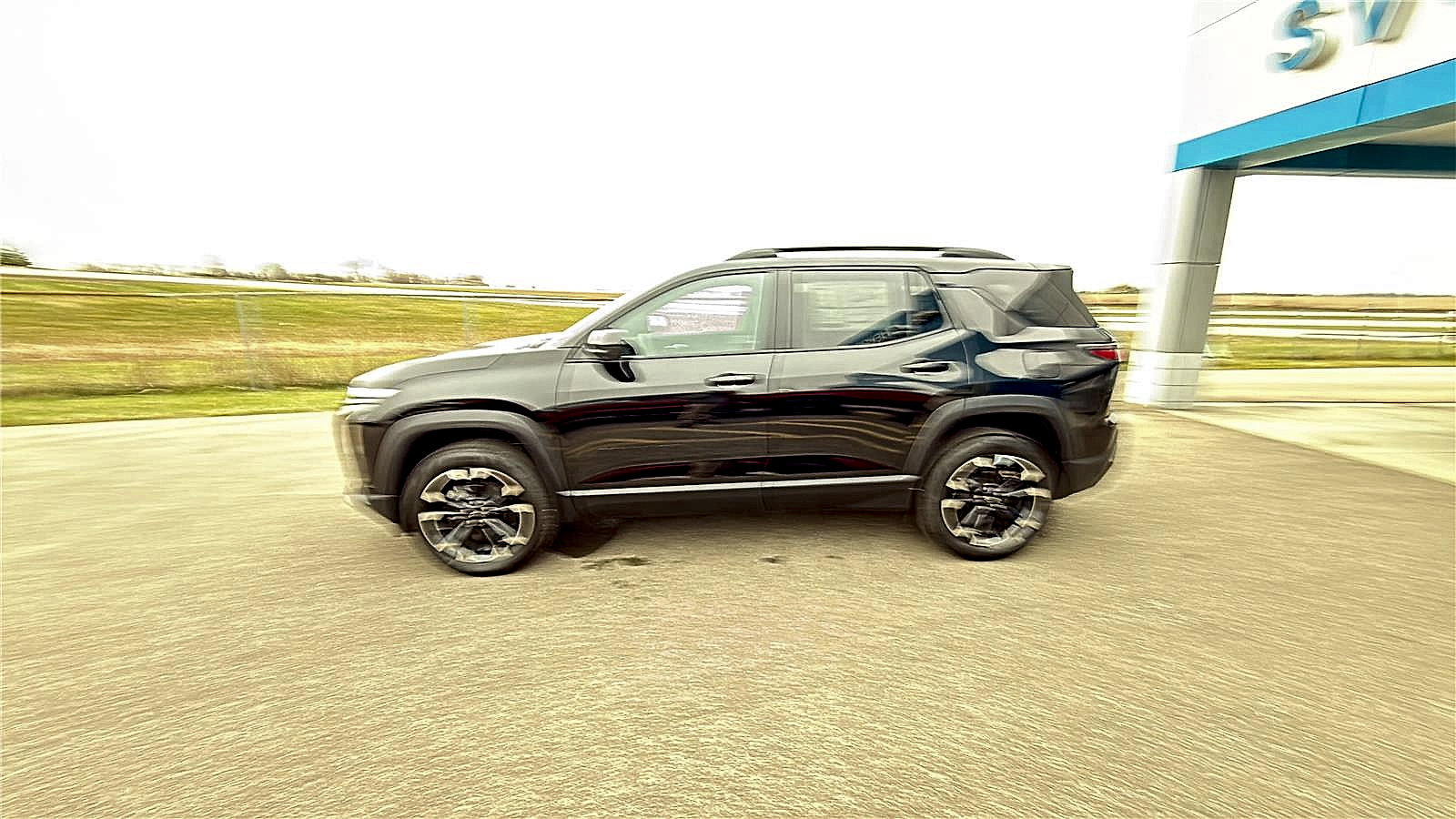 New 2026 Chevrolet Equinox RS w/ Safety and Technology Package AWD/4WD video 2