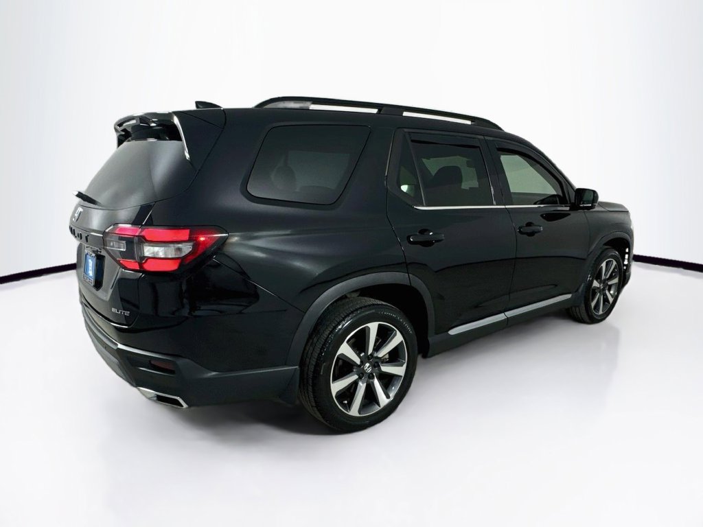Used 2023 Honda Pilot Elite image 8
