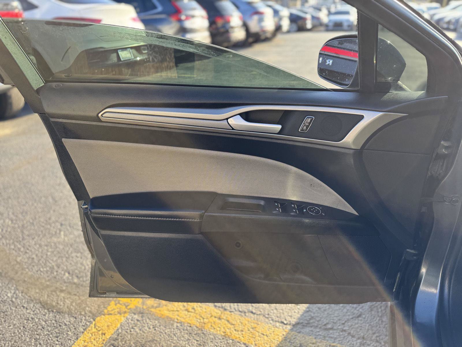 Used 2020 Ford Fusion S FWD image 15