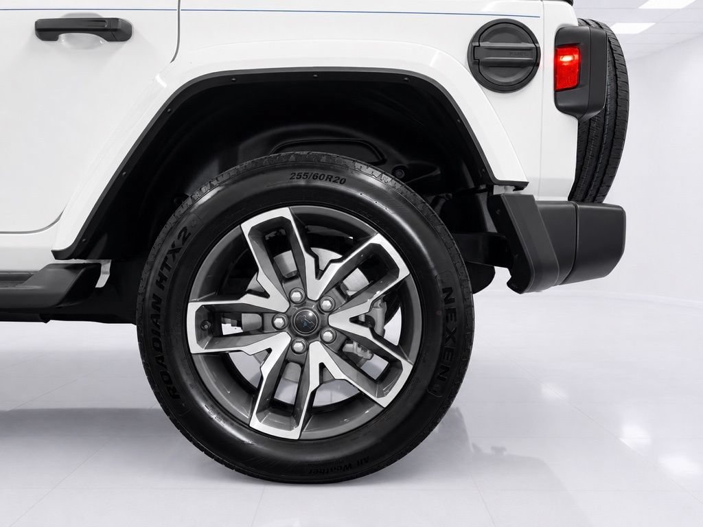 Used 2024 Jeep Wrangler Unlimited w/ Convenience Group AWD/4WD image 10