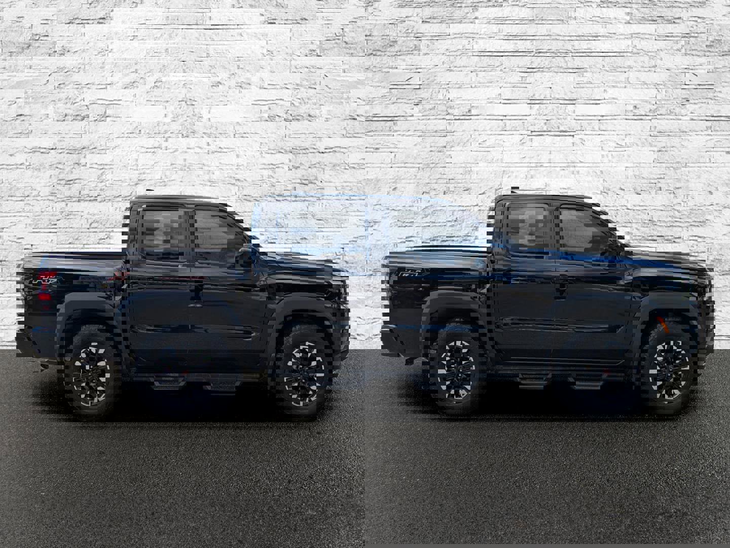 Used 2022 Nissan Frontier Pro-X w/ Technology Package image 5