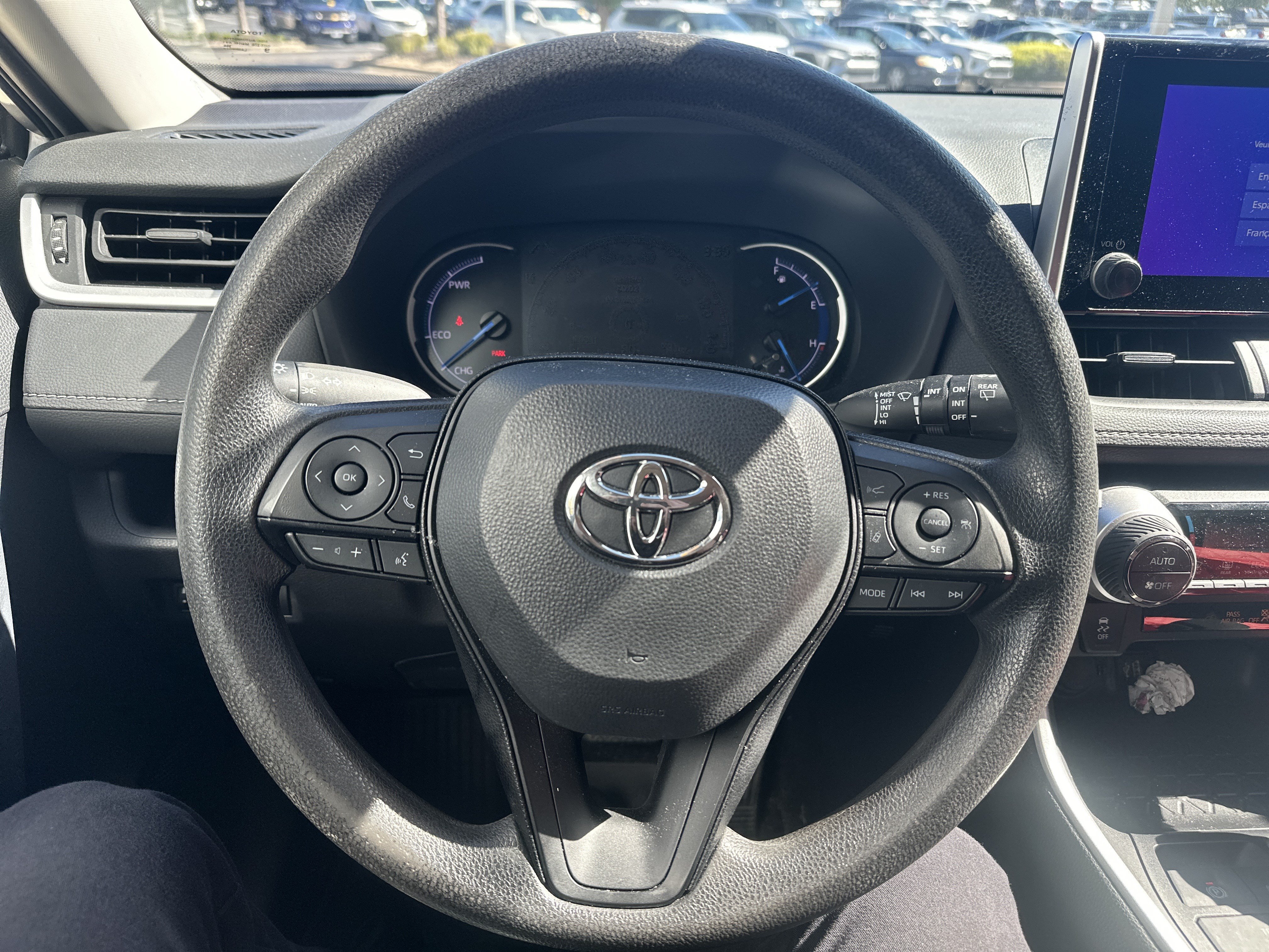 Used 2025 Toyota RAV4 XLE AWD/4WD image 9