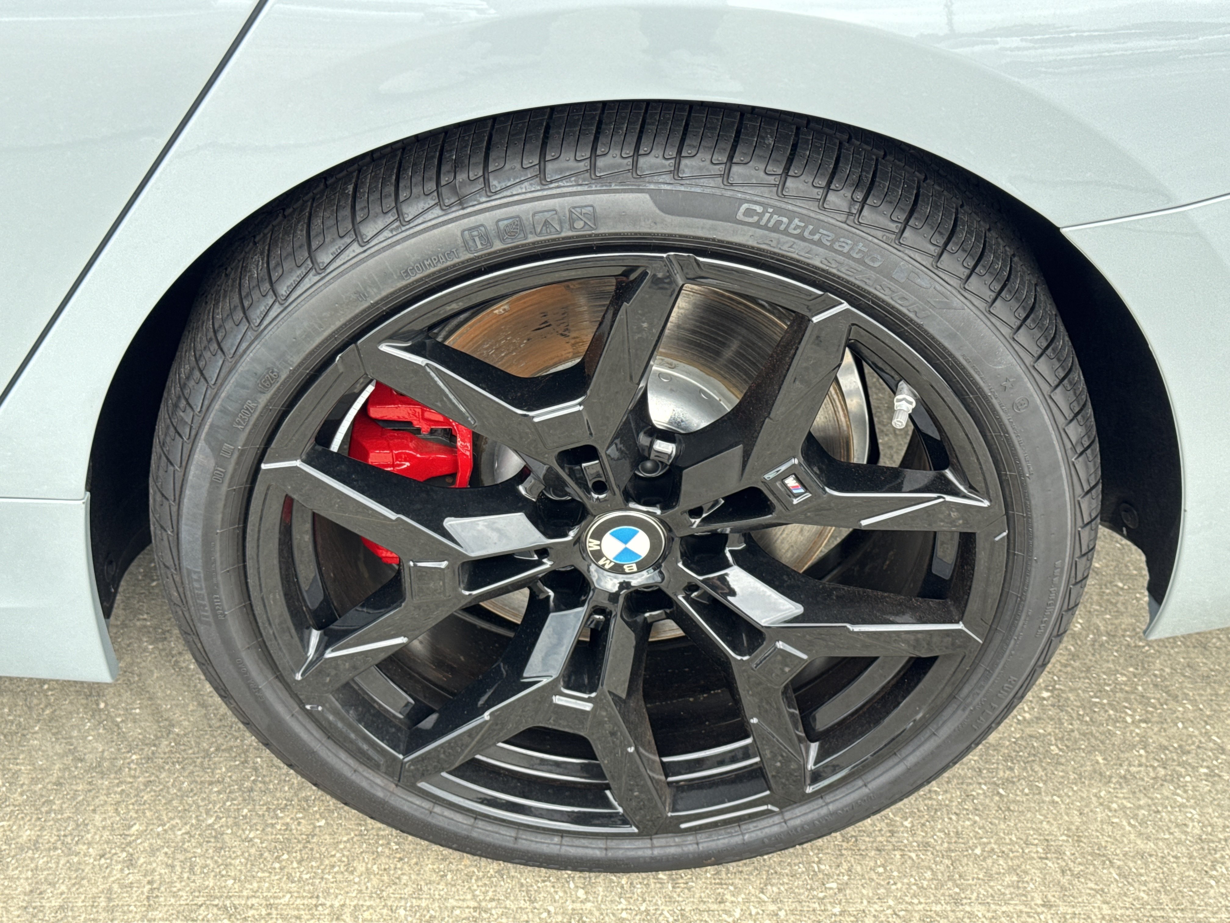 New 2026 BMW 330i Sedan w/ M Sport Package RWD image 25