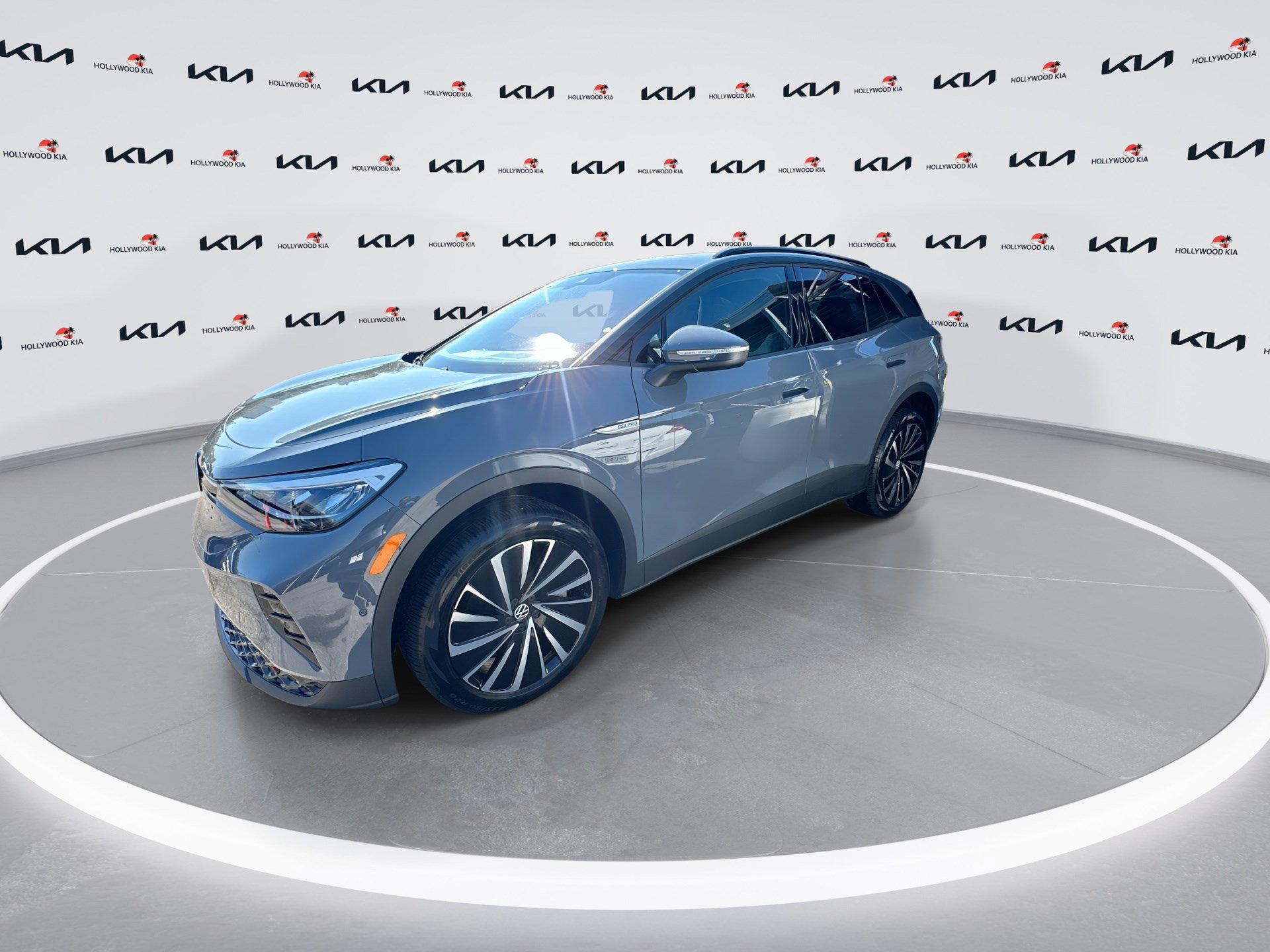 Used 2025 Volkswagen ID.4 Pro image 4