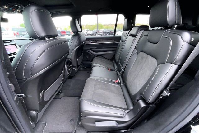 New 2026 Jeep Grand Cherokee L 4WD image 10