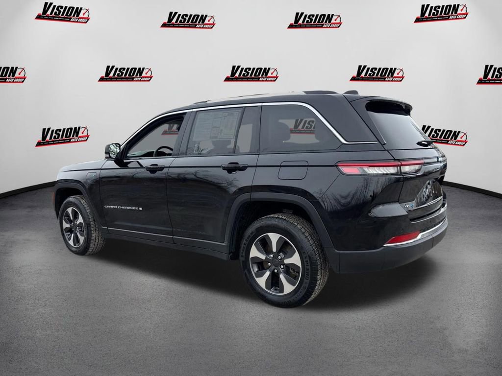 Used 2024 Jeep Grand Cherokee Limited 4xe image 7