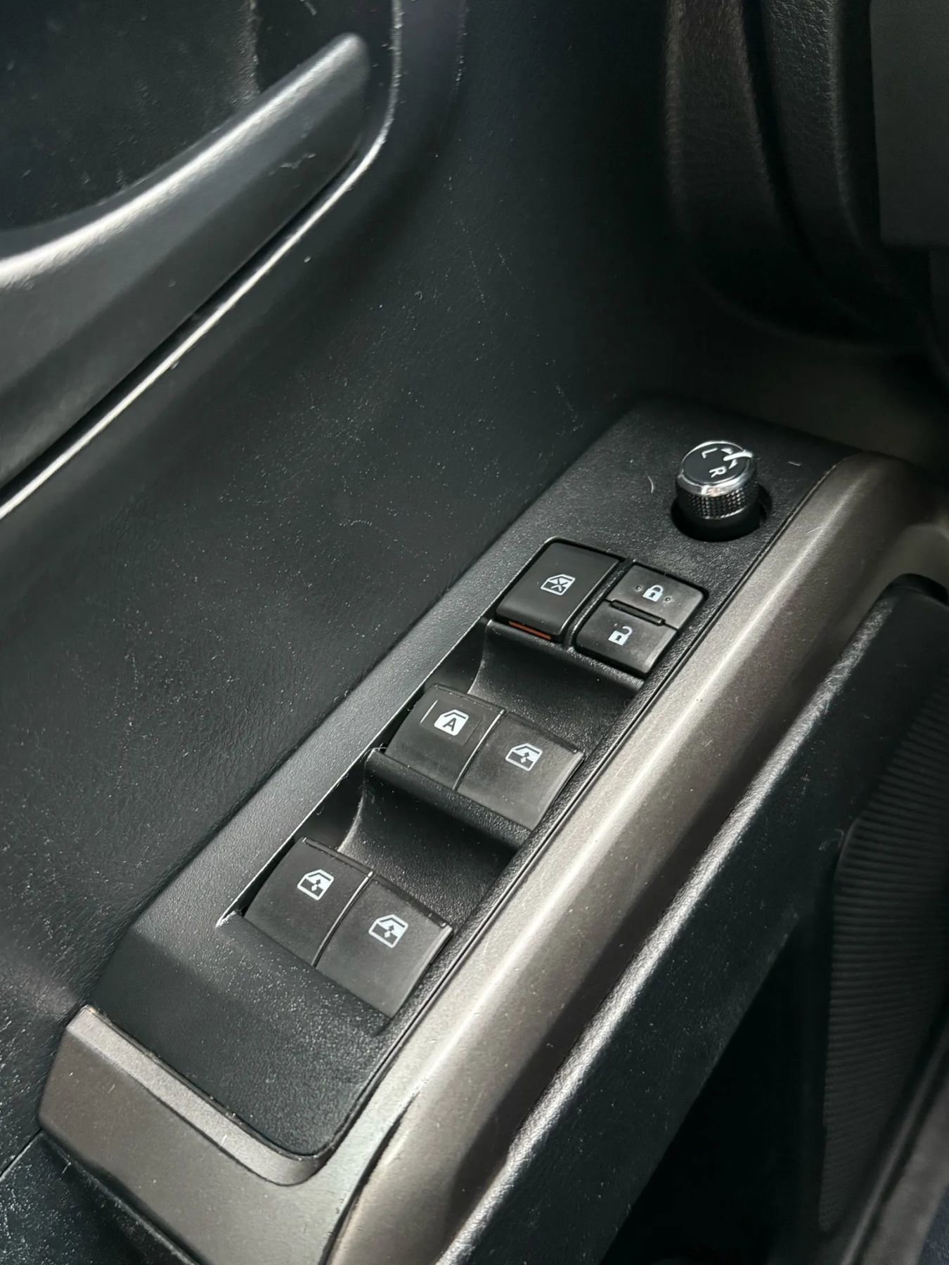 Used 2017 Toyota Tacoma SR5 w/ Tow Package image 28