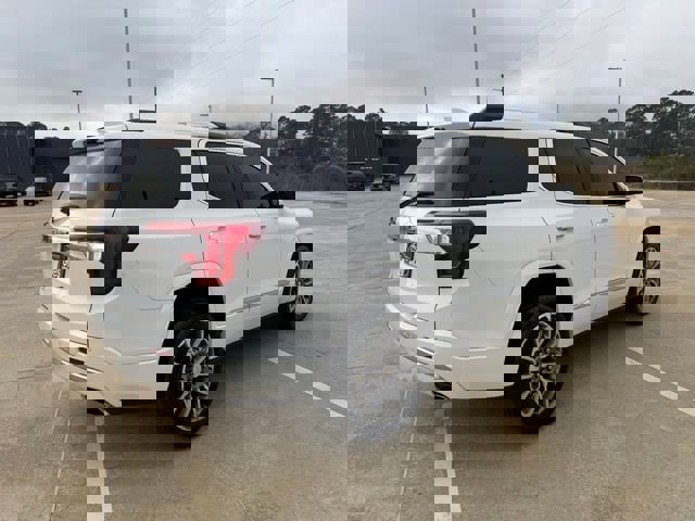 Used 2021 GMC Acadia Denali image 5