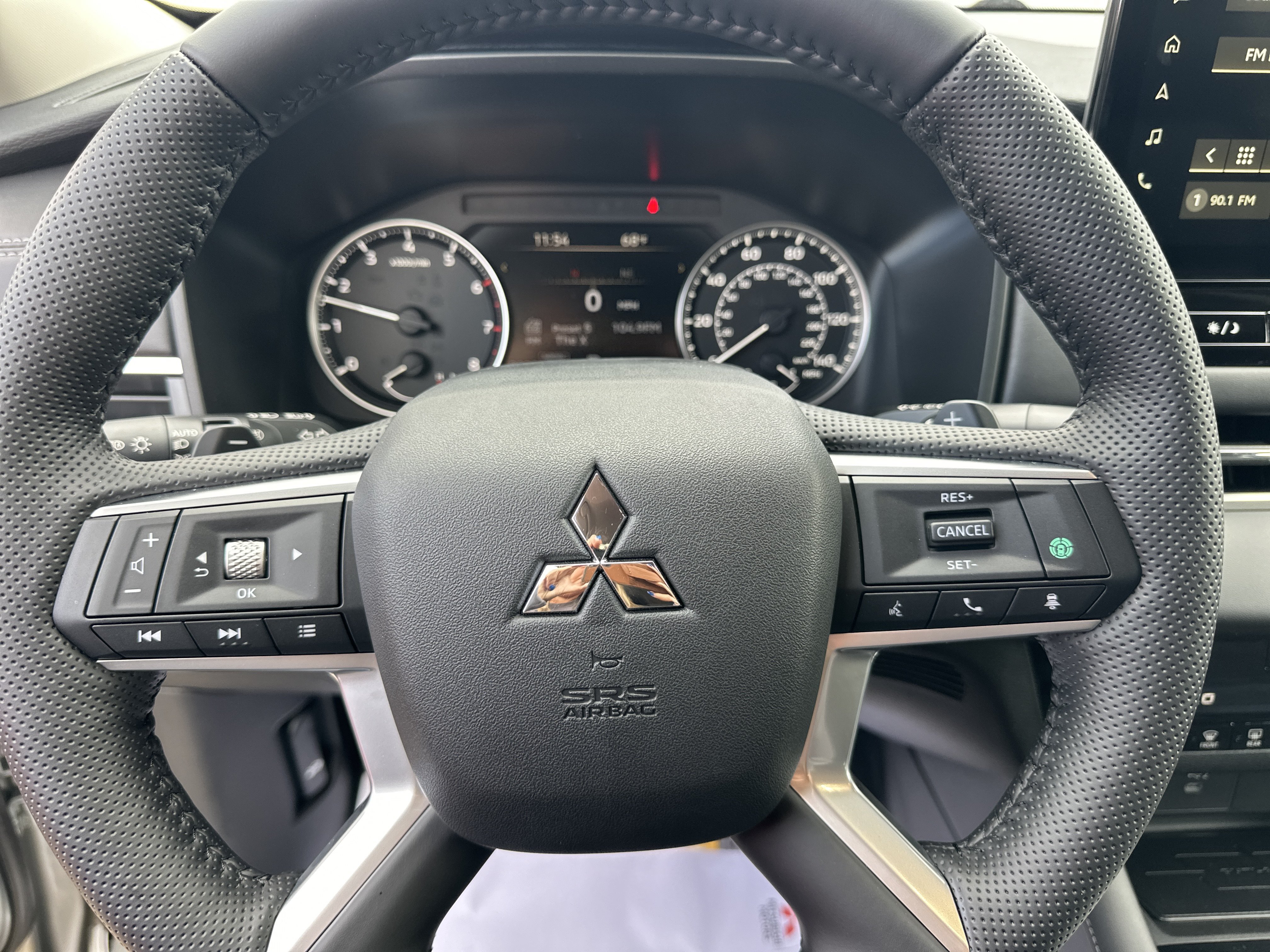 New 2026 Mitsubishi Outlander SE AWD/4WD image 12