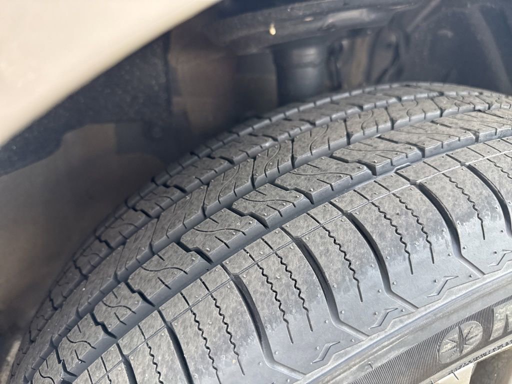 Certified 2023 Toyota Venza XLE AWD/4WD image 51