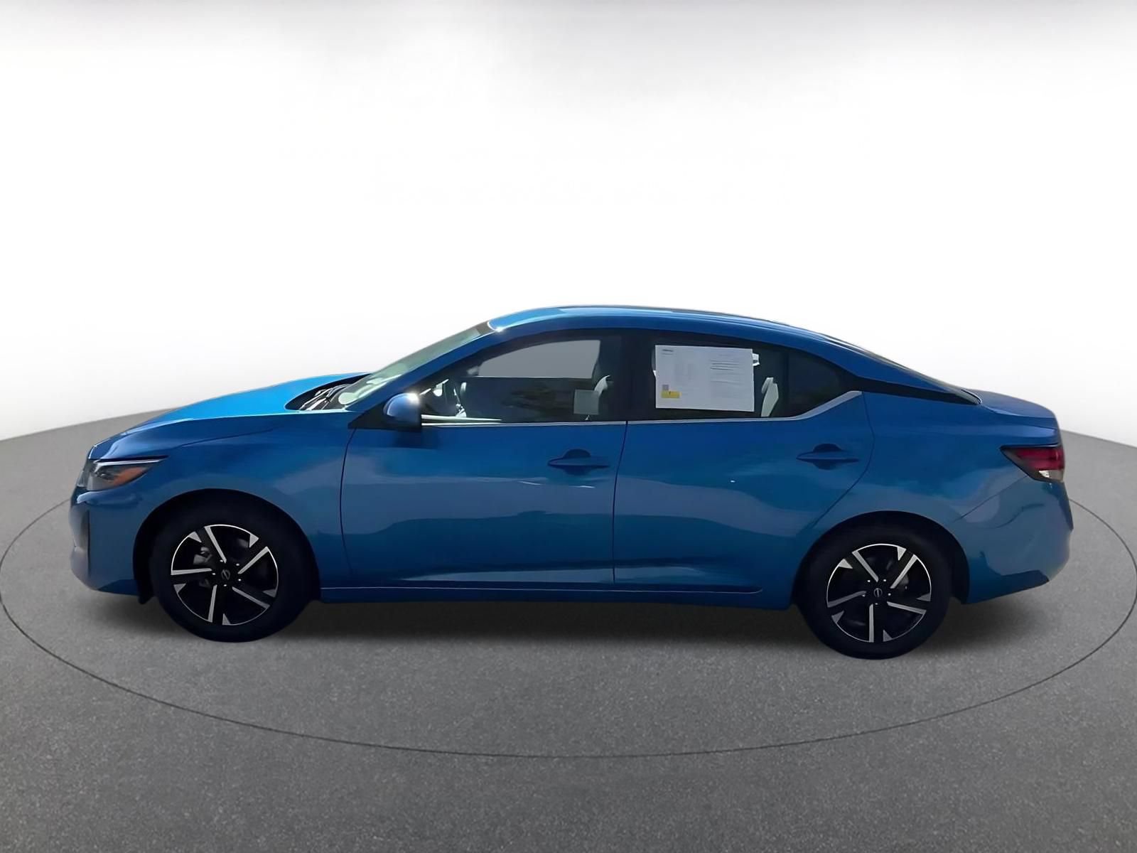Used 2025 Nissan Sentra SV FWD image 9