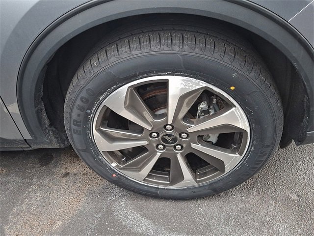 Used 2024 Ford Escape Platinum image 4