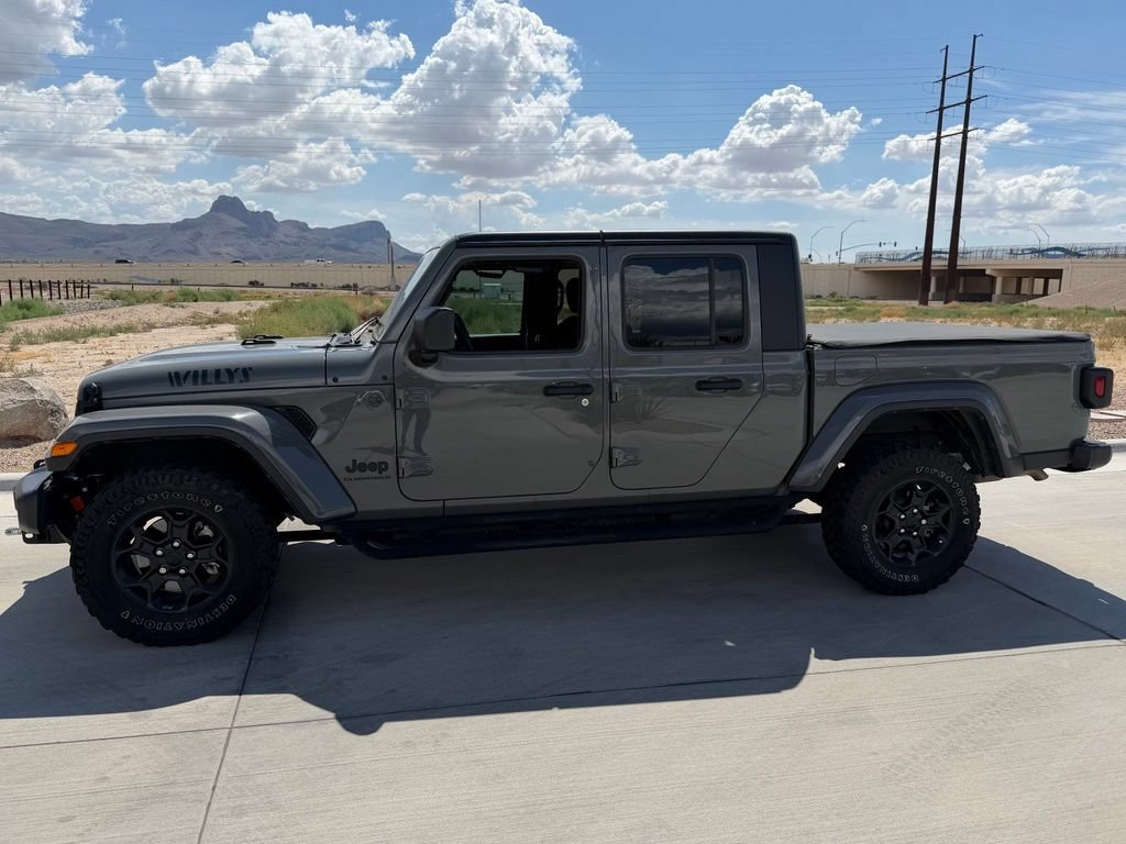 Used 2023 Jeep Gladiator Sport AWD/4WD image 5