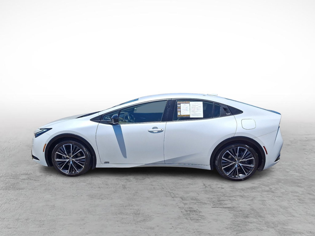 Used 2024 Toyota Prius XLE AWD/4WD image 2