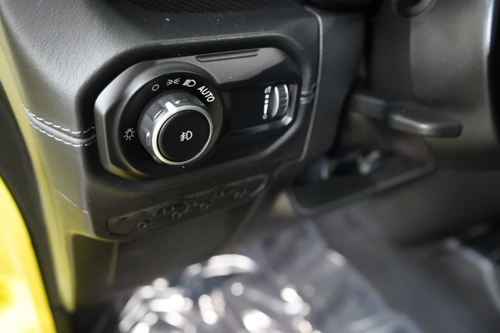 Used 2024 Jeep Wrangler Unlimited Rubicon AWD/4WD image 31
