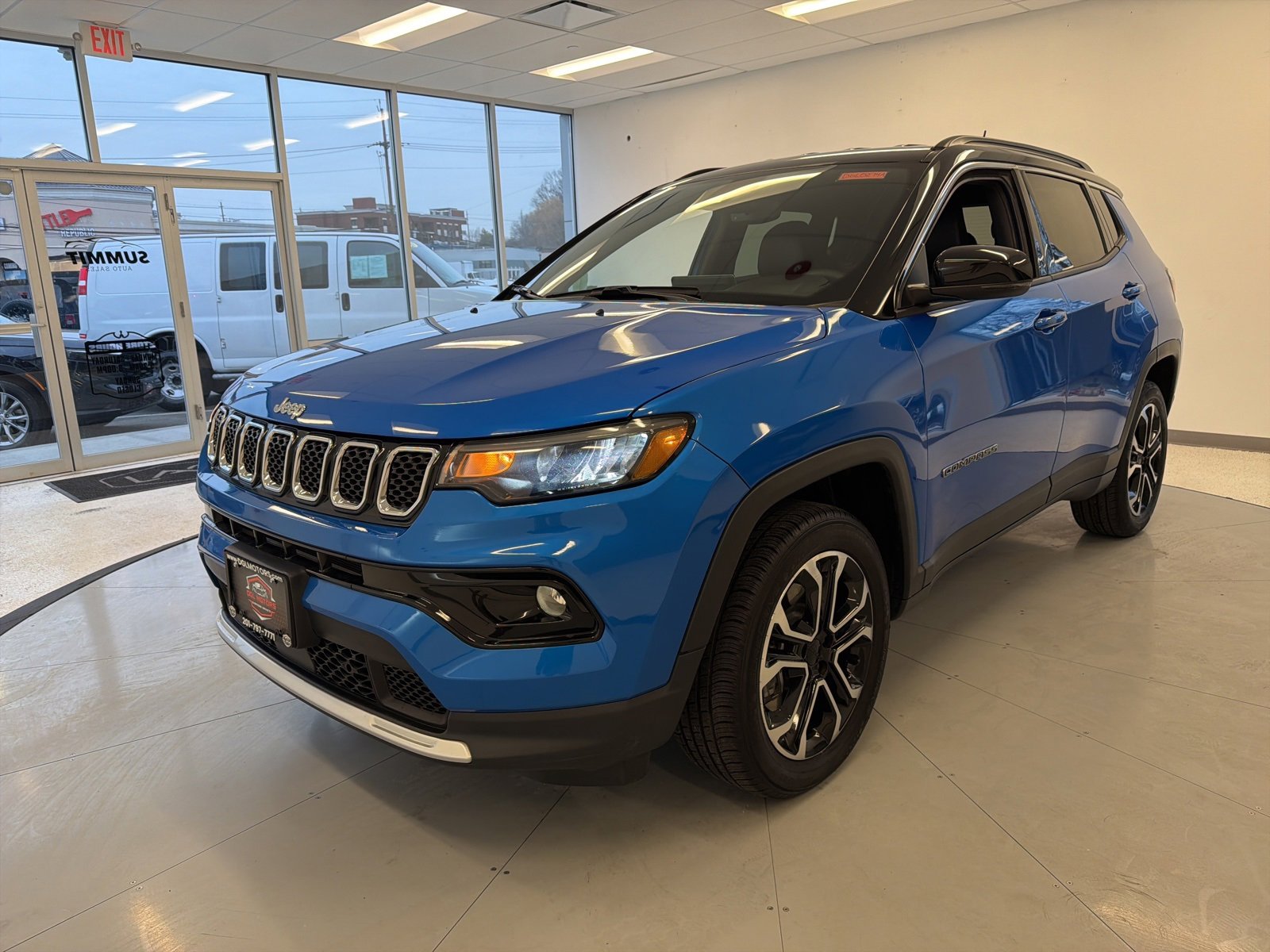 Used 2024 Jeep Compass Limited image 61