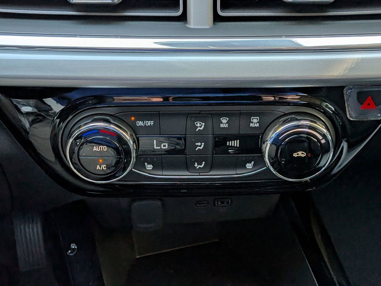 New 2026 Chevrolet Trax LT w/ Driver Confidence Package FWD image 17