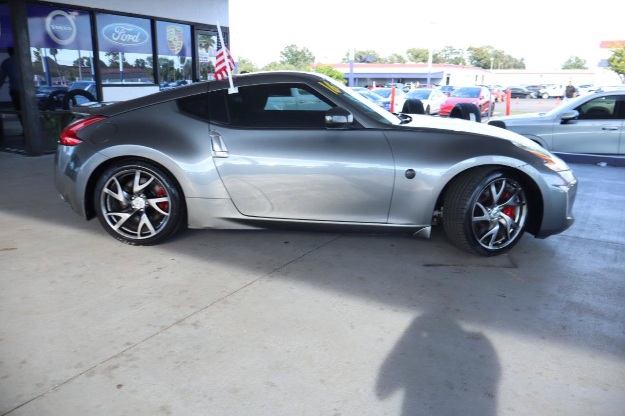 Used 2016 Nissan 370Z Coupe RWD image 7