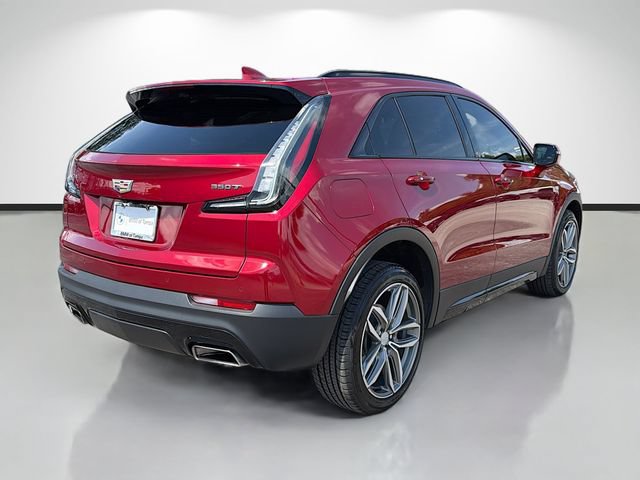 Used 2022 Cadillac XT4 Sport w/ Comfort Package FWD image 3