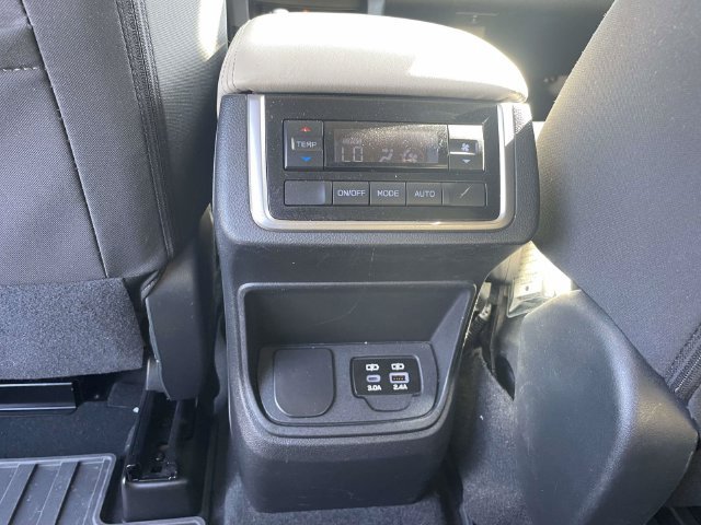 Used 2024 Subaru Ascent Premium w/ Convenience Package AWD/4WD image 15