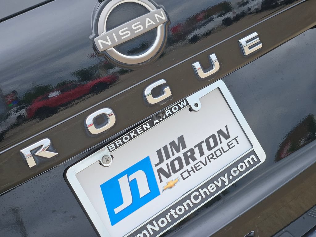 Used 2023 Nissan Rogue SL w/ SL Premium Package FWD image 11