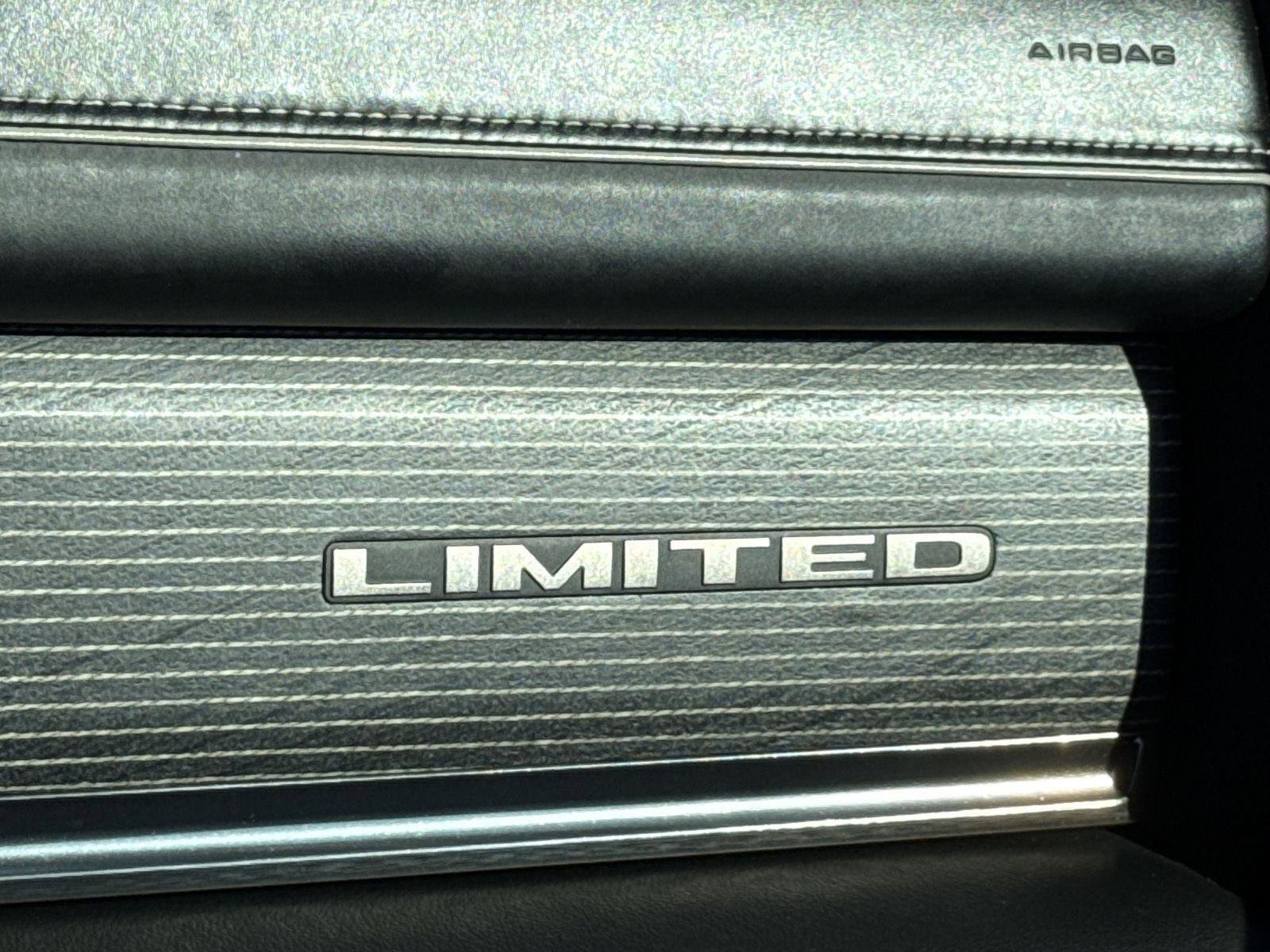 Used 2020 RAM 1500 Limited w/ Black Appearance Package AWD/4WD image 25