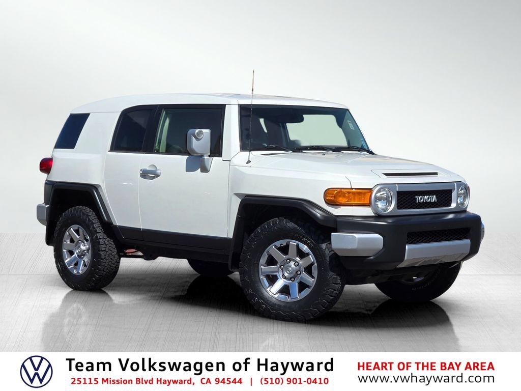 Used 2014 Toyota FJ Cruiser 4WD w/ Upgrade Package image 1
