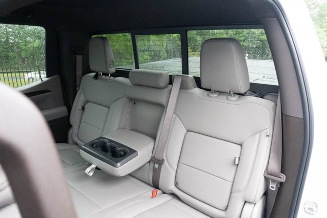 Used 2025 GMC Sierra 1500 SLT w/ SLT Premium Plus Package AWD/4WD image 9