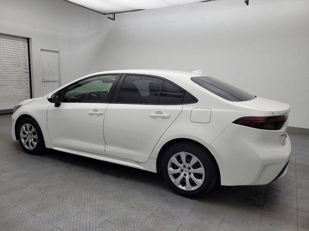 Used 2021 Toyota Corolla LE image 3