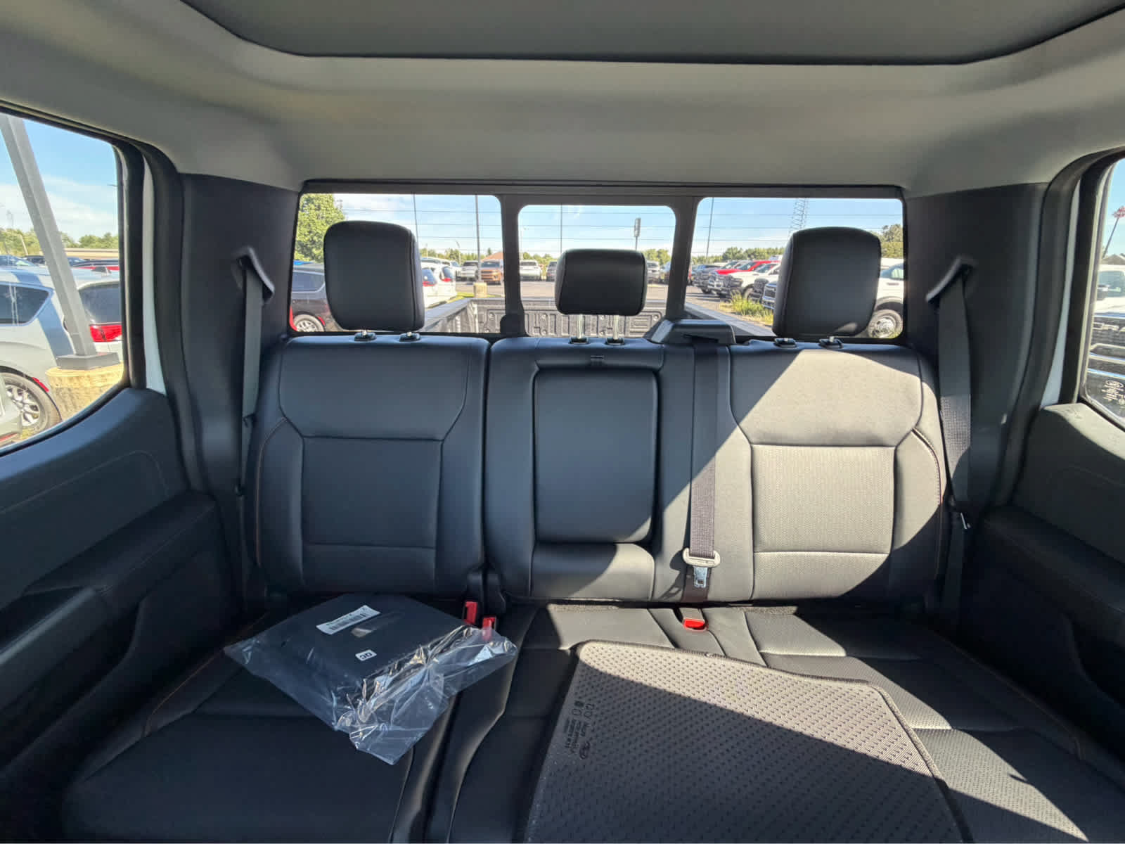 New 2027 Ford F350 Lariat w/ Lariat Ultimate Package AWD/4WD image 23