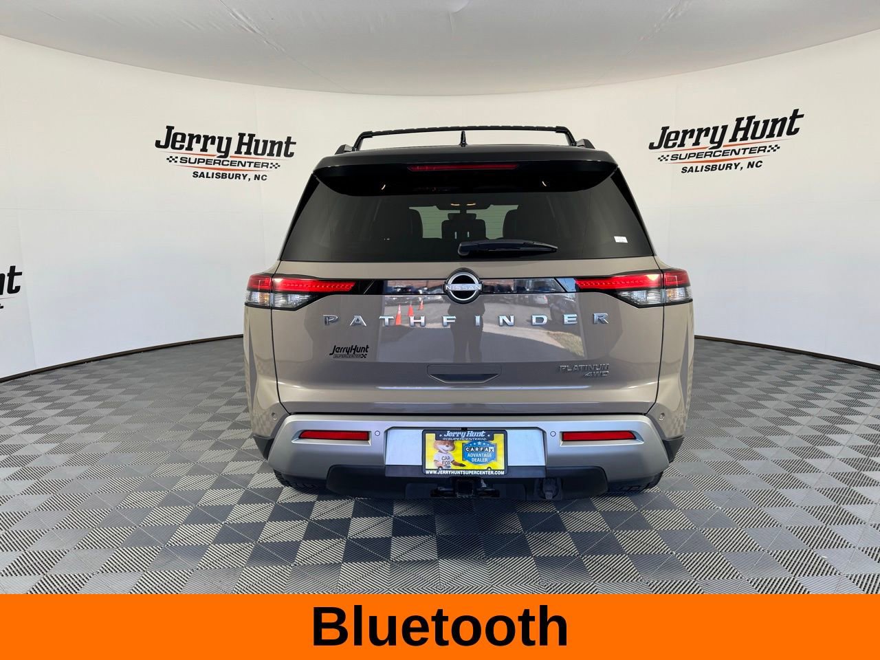 Used 2023 Nissan Pathfinder Platinum w/ Cargo Package image 9