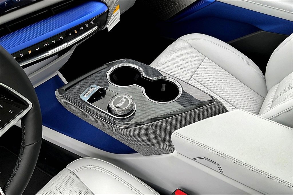 New 2025 Cadillac Optiq Sport 2 image 8
