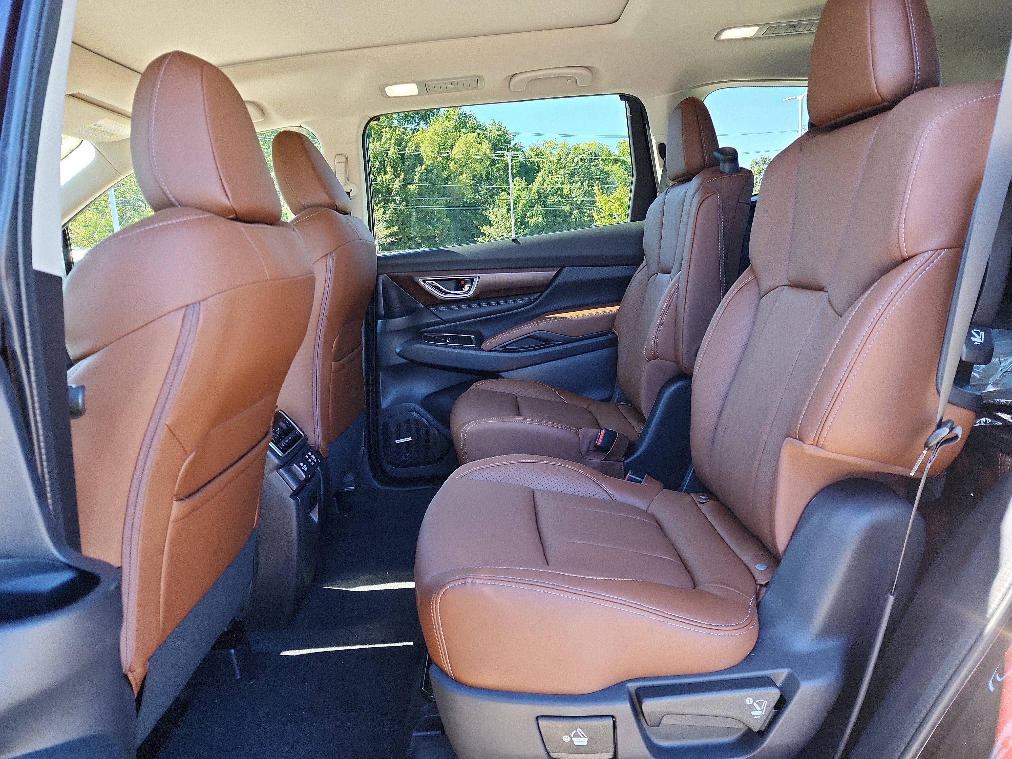 New 2025 Subaru Ascent Touring image 7